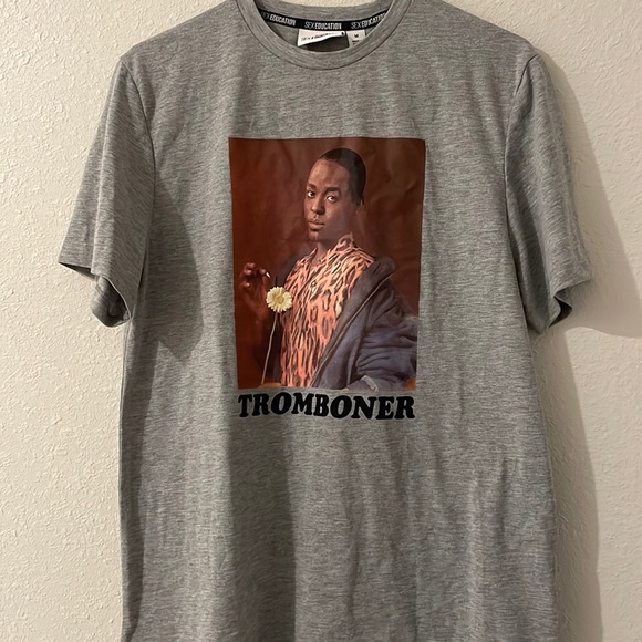 🌼SEX EDUCATION SHIRT🌼 - Picture 1 of 3